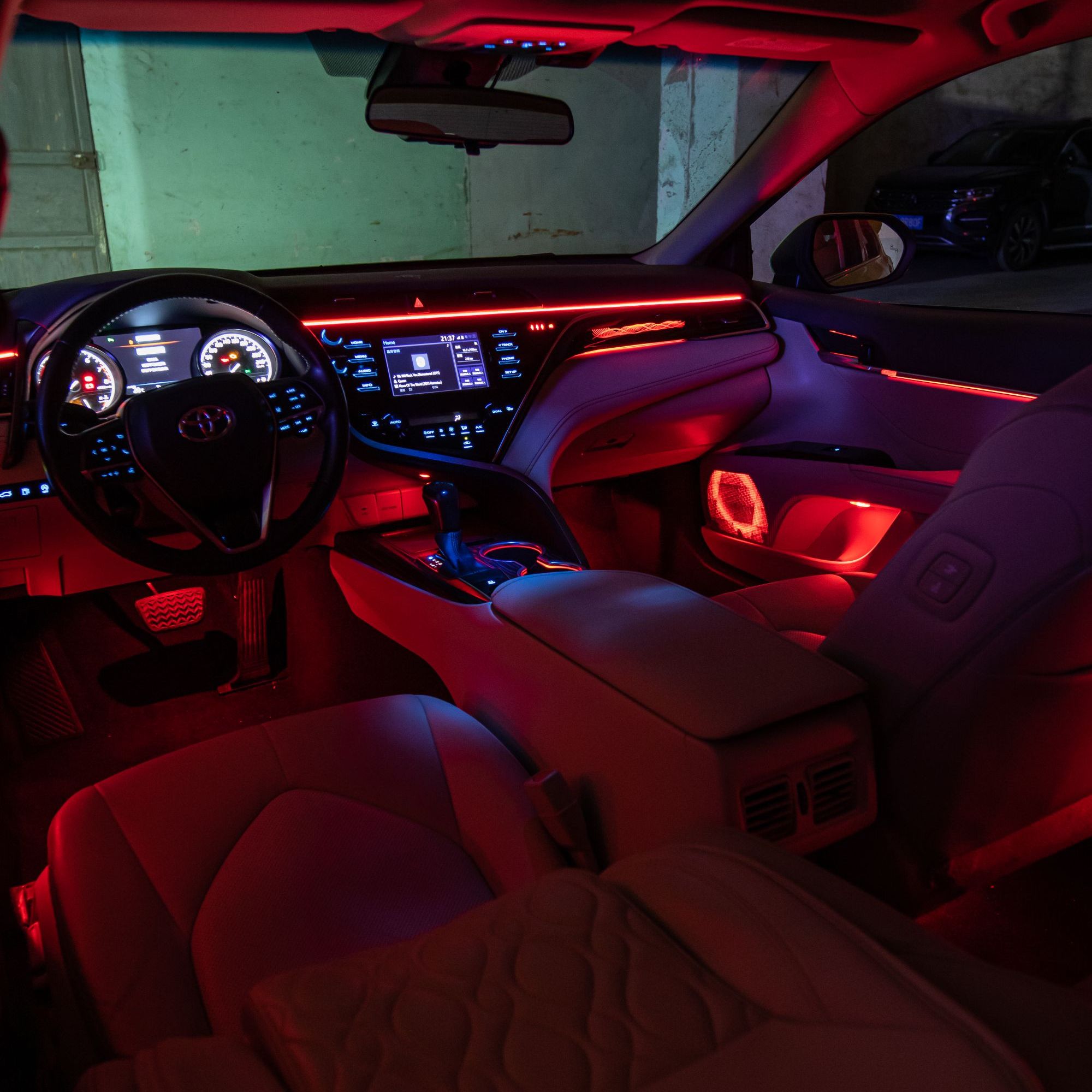 适用18-23款丰田八代凯美瑞氛围灯镭雕气氛原厂专用车内改装