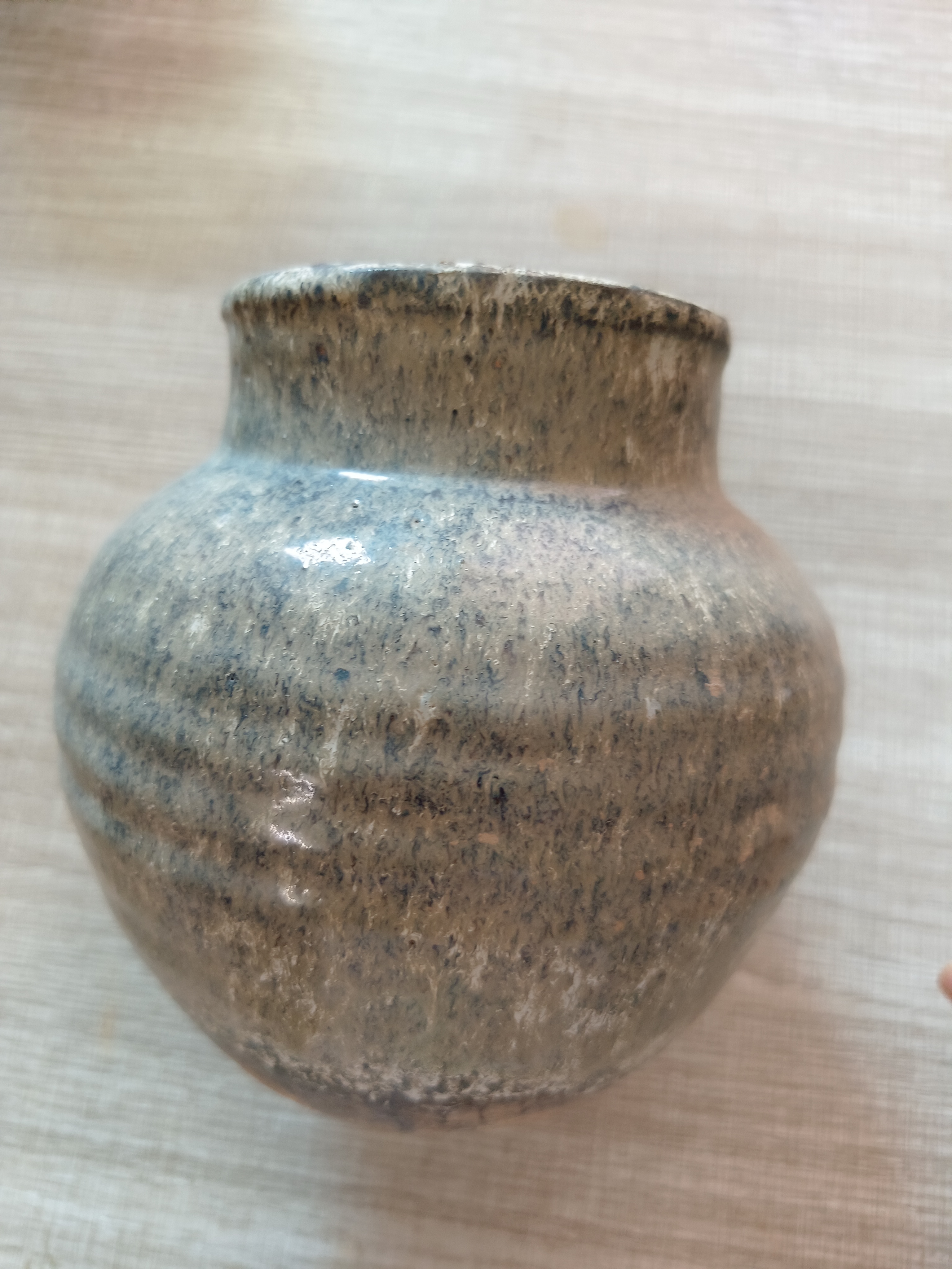 景德镇赣吉黑釉罐