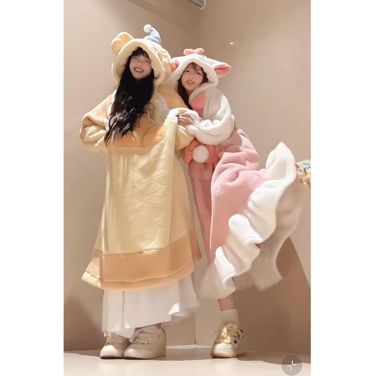 可爱卡通连帽珊瑚绒新款睡衣女冬款加绒加厚毛绒睡袍家居服睡裙冬