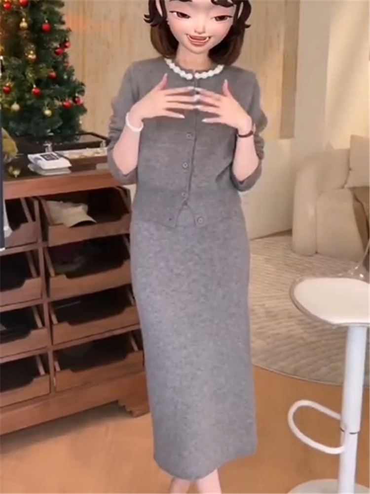 高级感针织套装女秋冬气质新款两件套手工珍珠领毛衣高腰半身裙