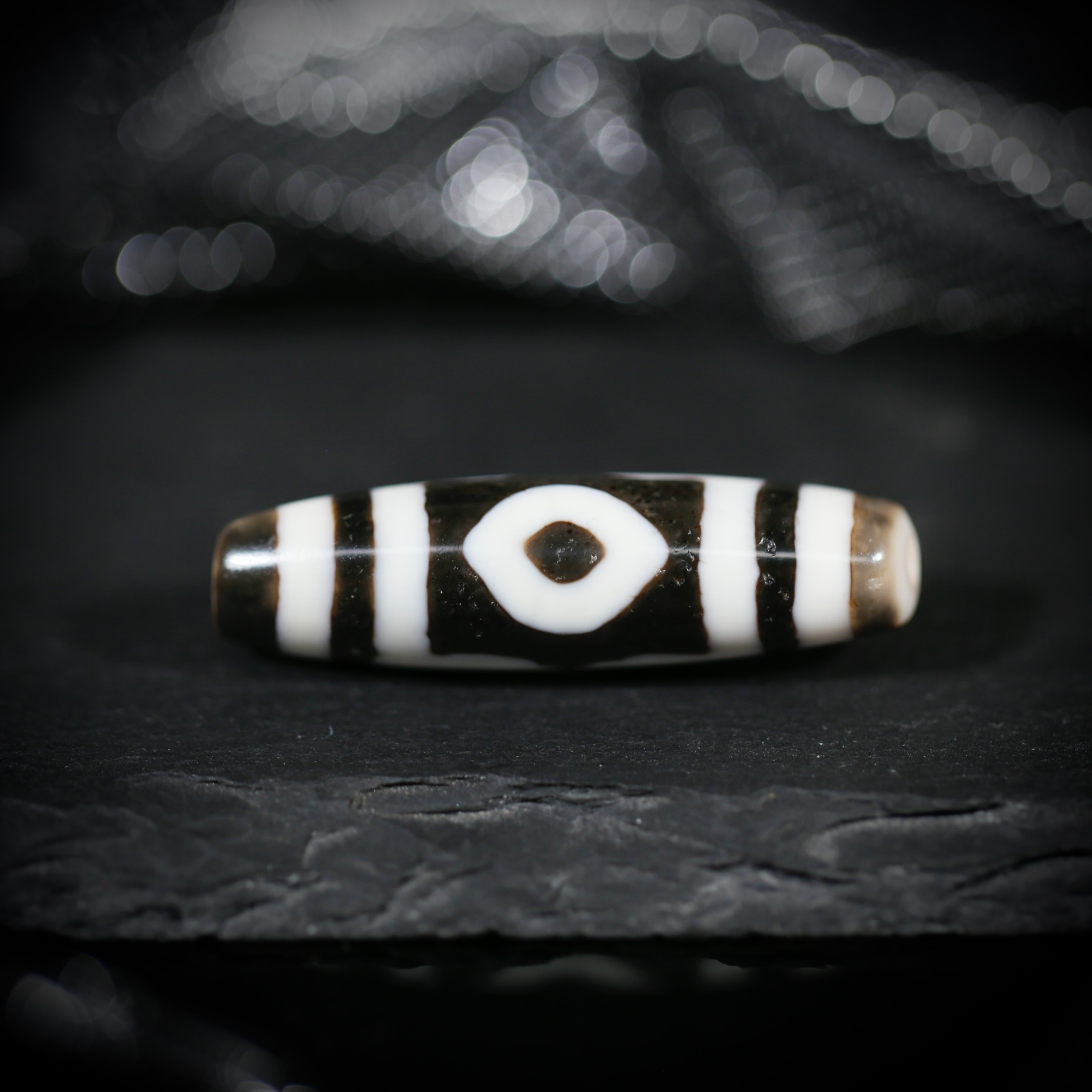 謎楽出品·老冯顶料极致黑白佛心三y天珠锁骨链项链时尚百搭男女款