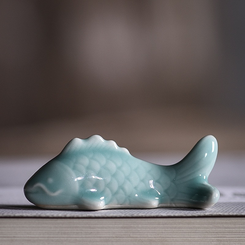 青瓷笔托 创意小鱼笔架陶瓷汝窑笔山书法用品文房四宝学生国风