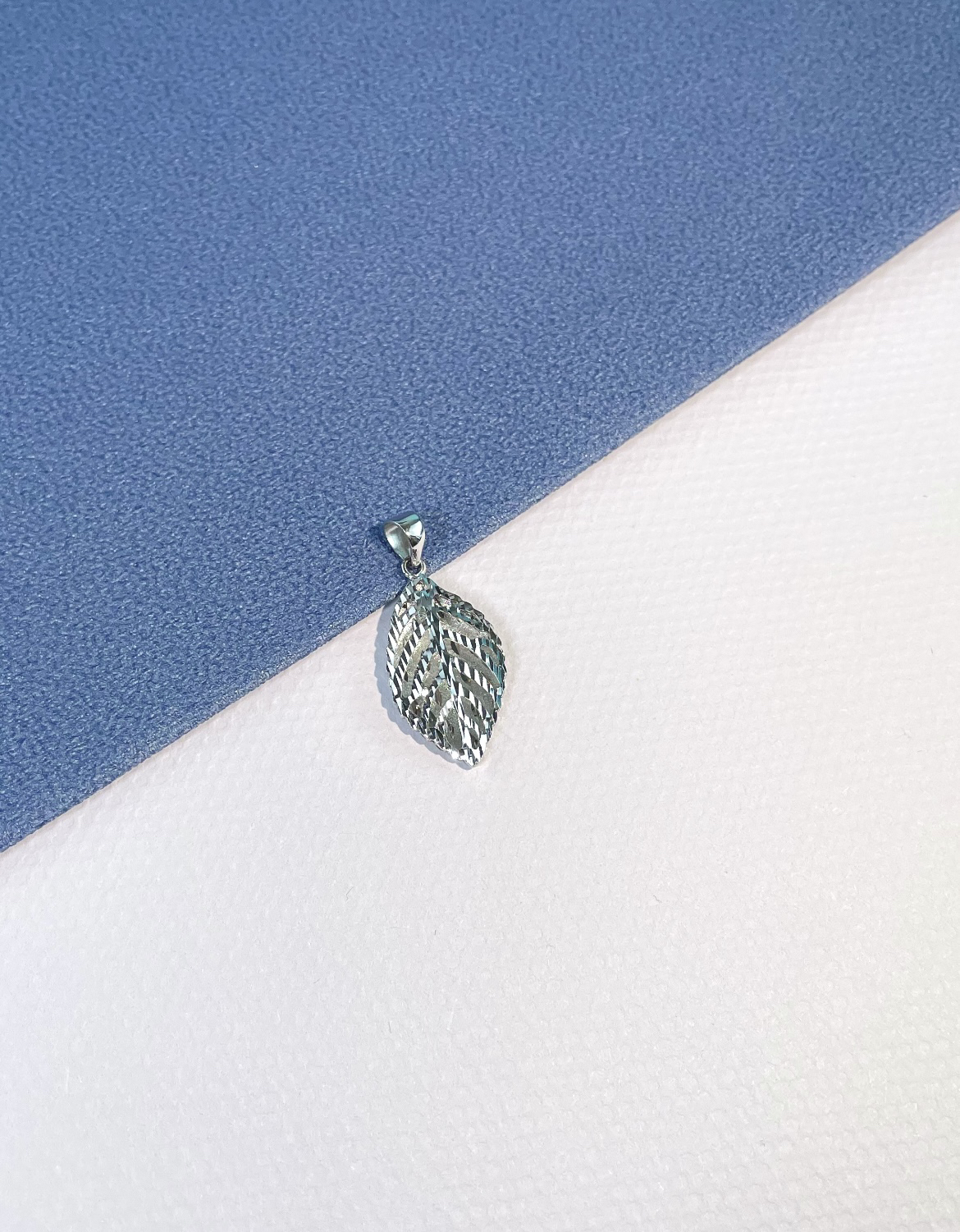 铂金pt950精品吊坠（大版叶子）