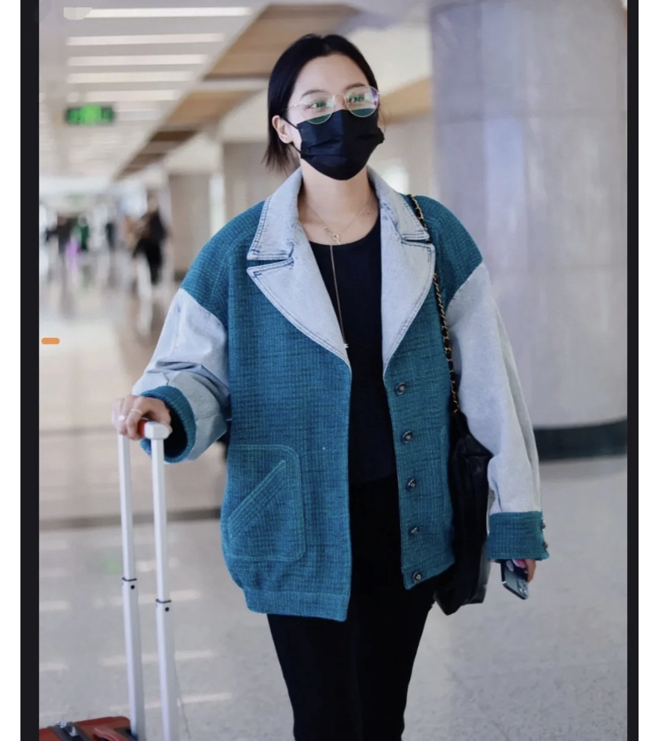 99新 Chanel/香奈儿 拼接蓝色外套 36码 00011