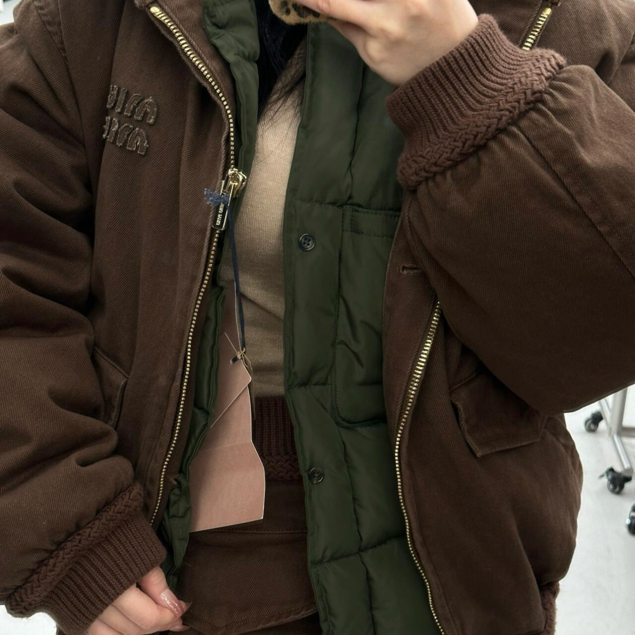 99新 MIU MIU/缪缪 二合一可拆卸外套棕色 40码00545