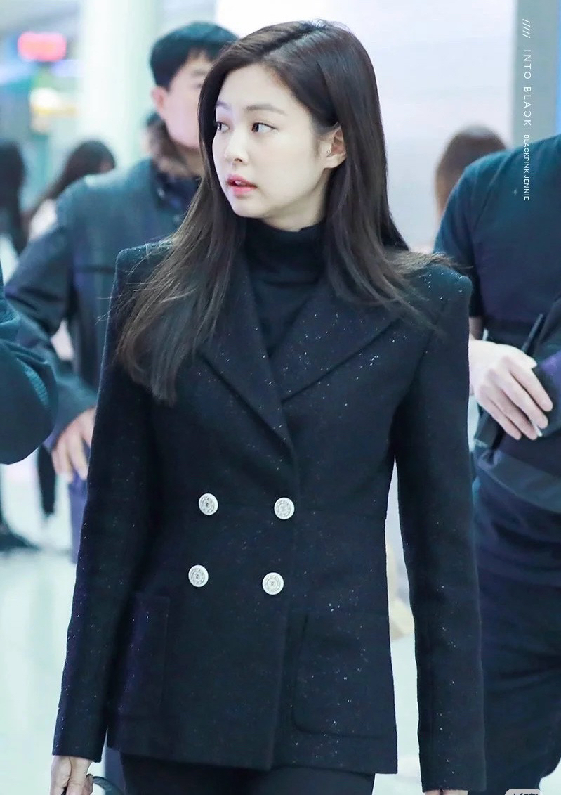 99新 Chanel/香奈儿 邮轮系列黑色细闪西装外套 40码 00005