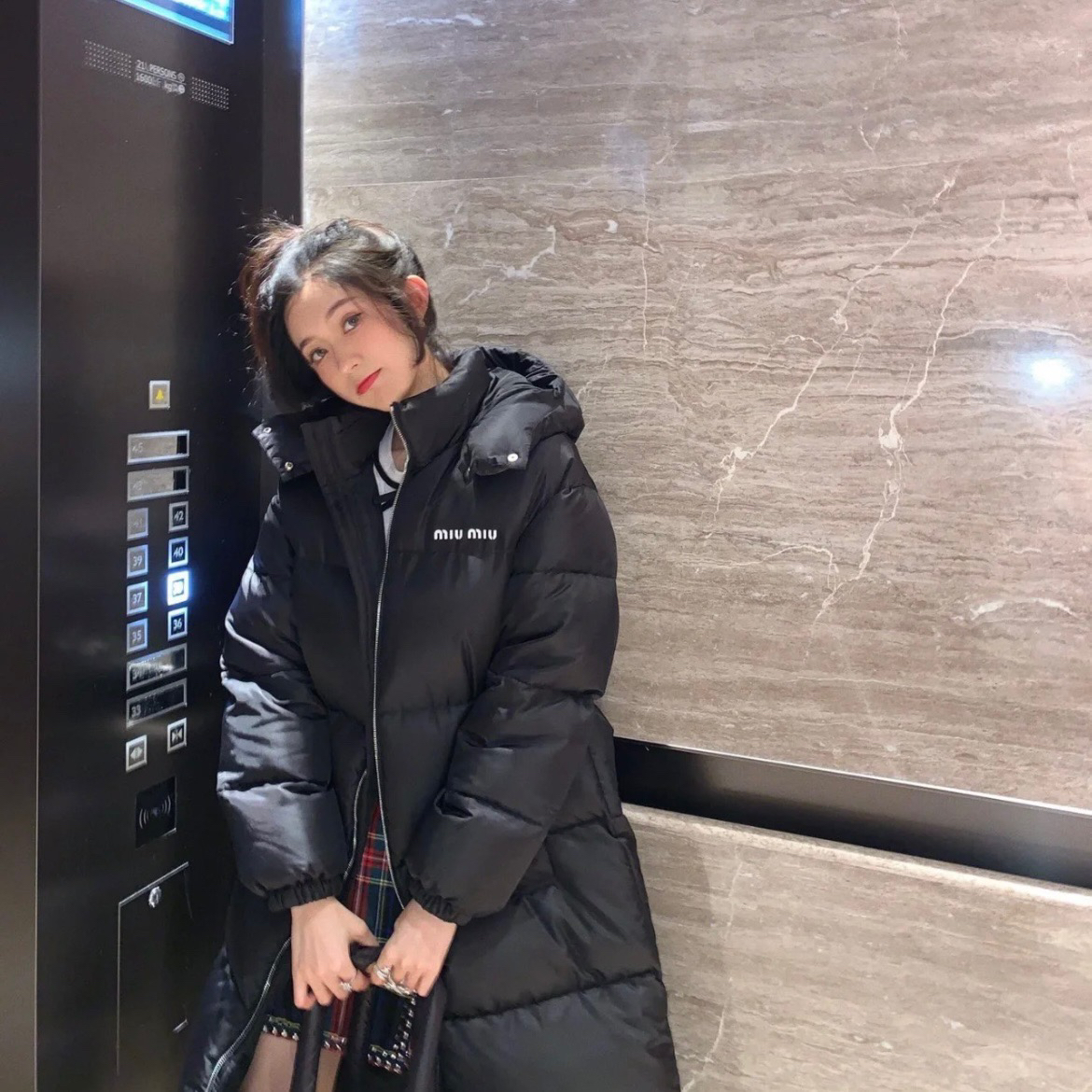 99新 MIUMIU缪缪 长款过膝羽绒服 尺码见详情页 00684