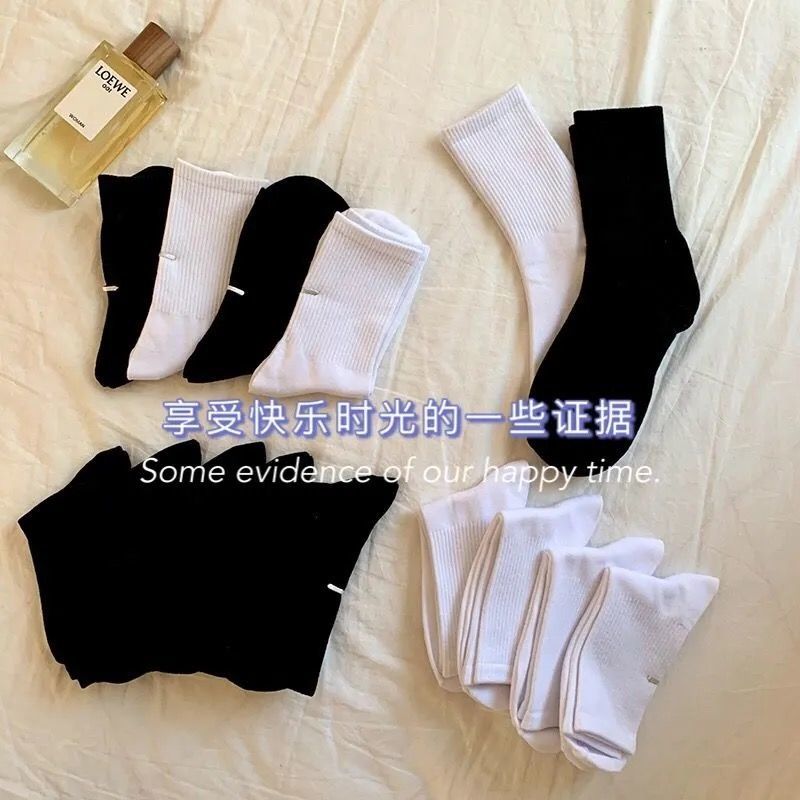 配鲨鱼裤的袜子女中筒袜秋冬季加绒加厚运动棉白色中桶袜潮网红款