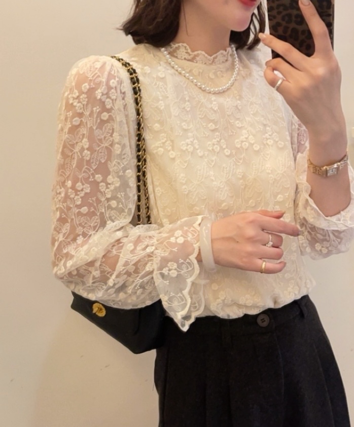 老赵服饰 蕾丝刺绣打底上衣 21AU2849