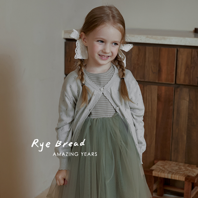 ryebread/黑面包童装 韩系镂空女小童小花边柔软毛衣开衫24春秋