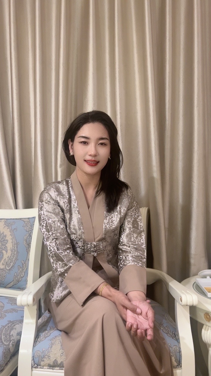 新款藏装两件套（肉色）