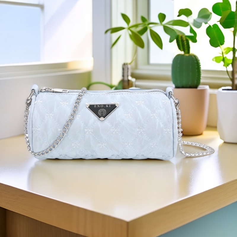 欧尼薇2024新款蝴蝶结绣花时尚百搭链条斜挎包