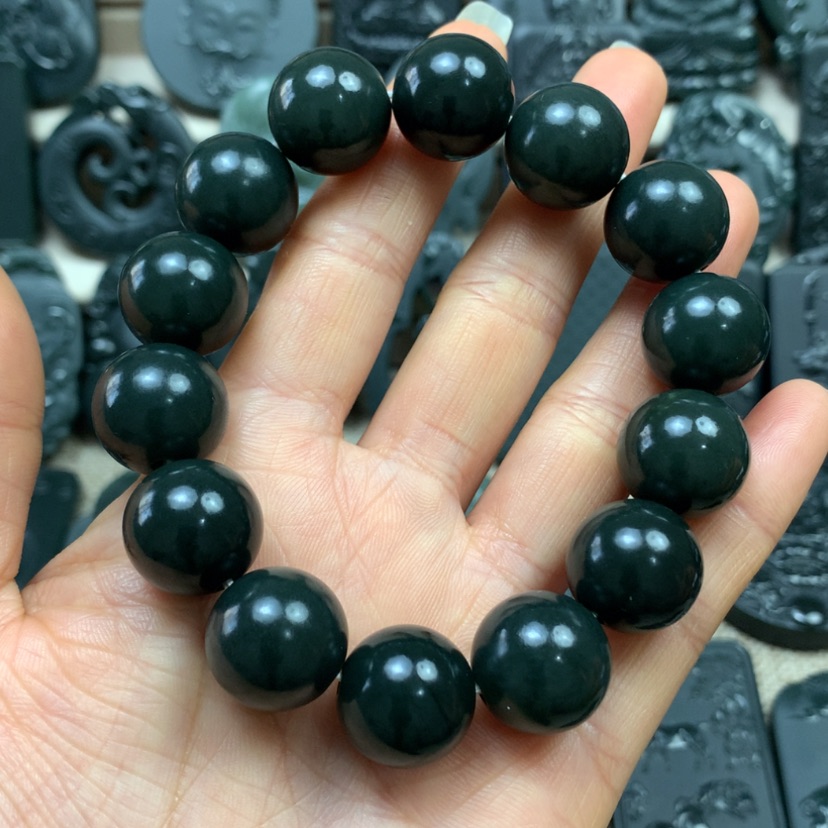 【闪购商品】和田玉颈饰未镶嵌半**尊