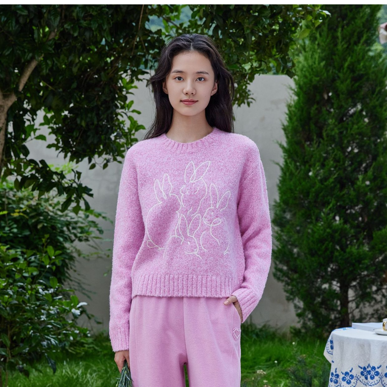 【念一甄选】芭依璐抽象兔子图案绣花毛衣88S0013