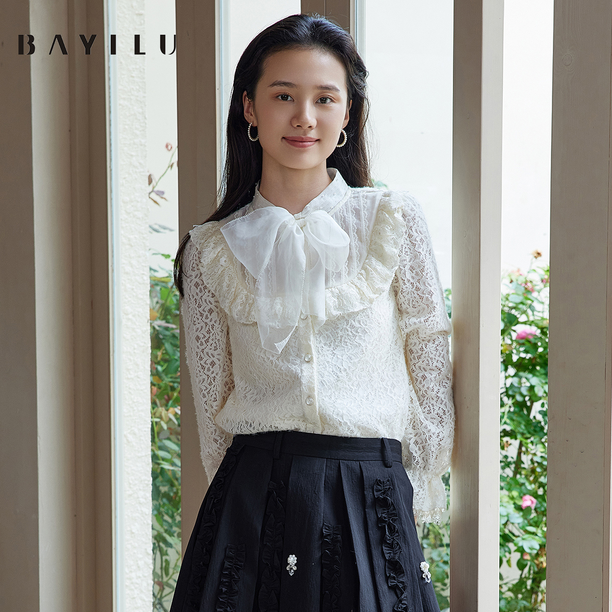 【彩彩】芭依璐冬季蕾丝上衣女设计感打底衫 88C0609