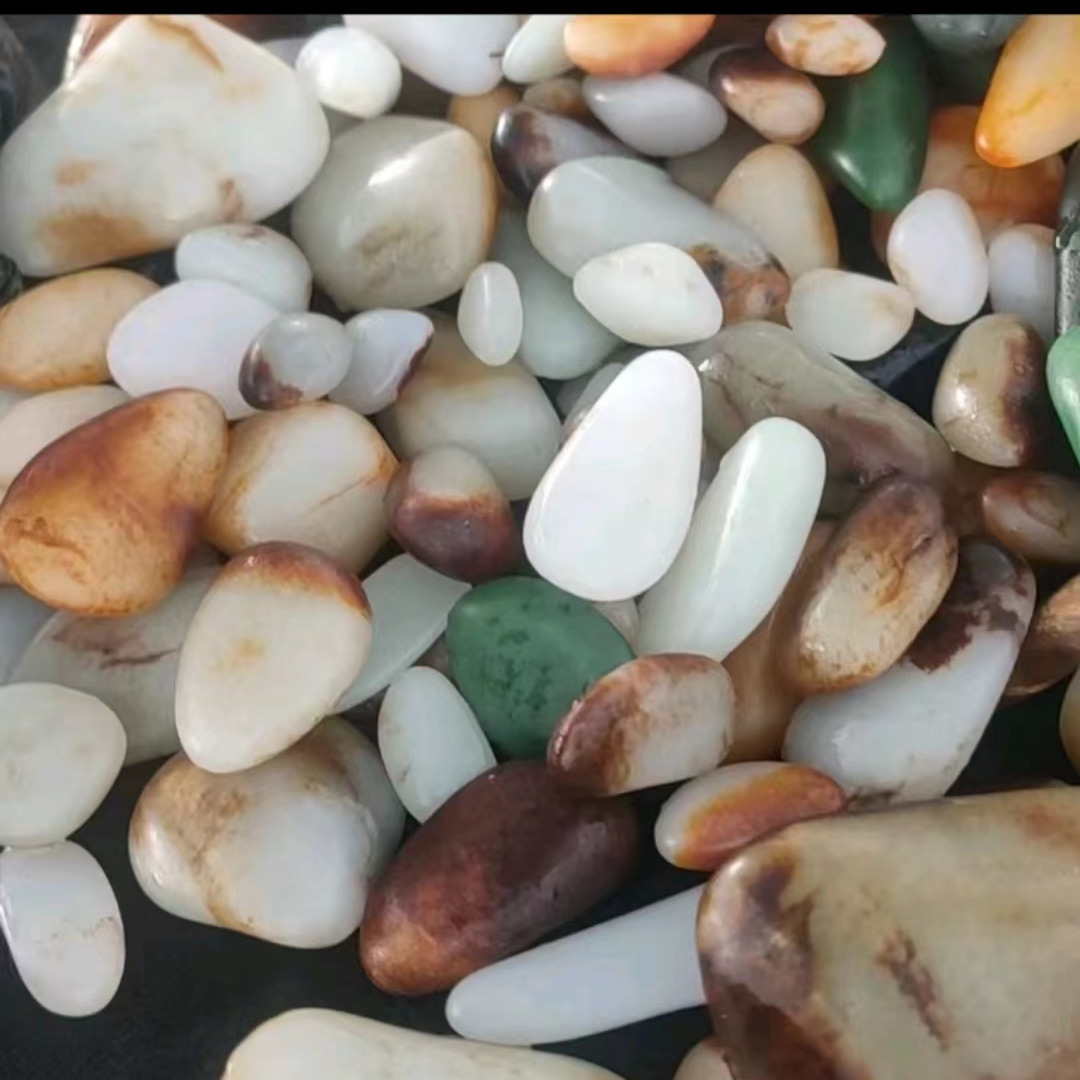 新疆和田籽料石头观赏盆景石