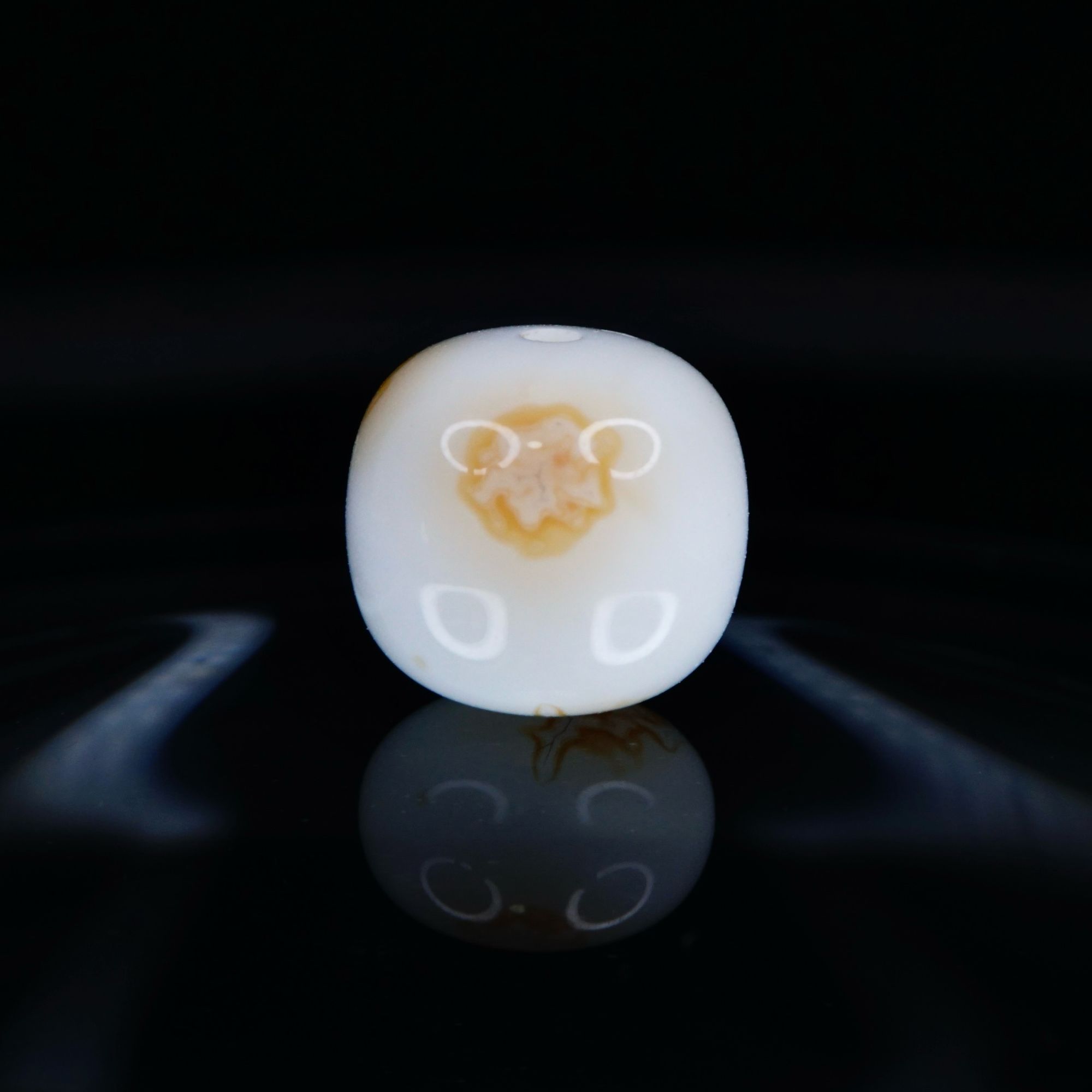 8.8mm漆瓷白沁色妖花精工单珠老型 天然琥珀蜜蜡手作精品文玩配饰