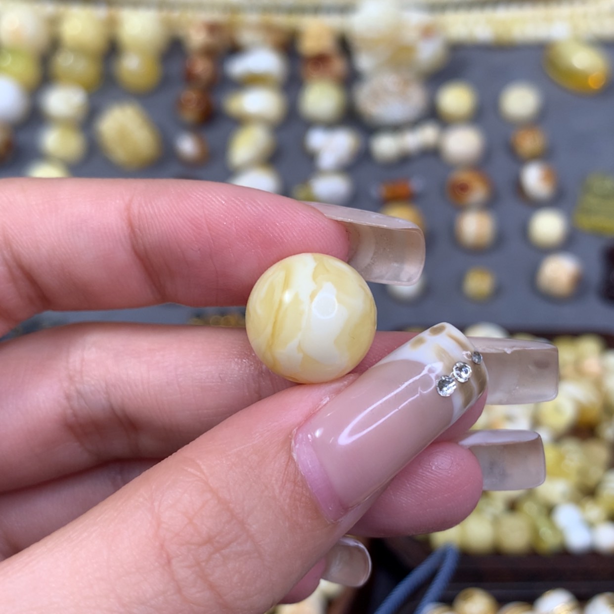 【闪购商品】琥珀裸石未镶嵌碩***º