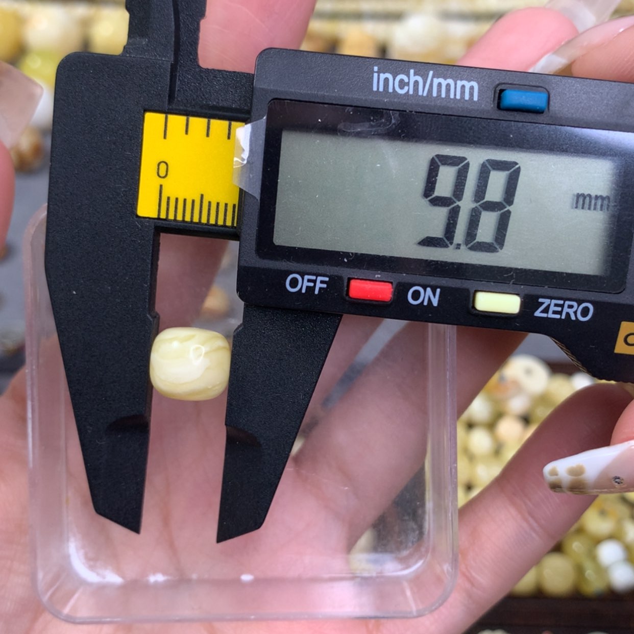【闪购商品】琥珀裸石未镶嵌