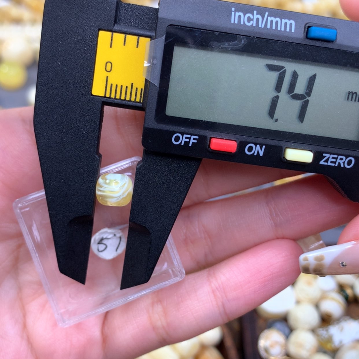 【闪购商品】琥珀裸石未镶嵌