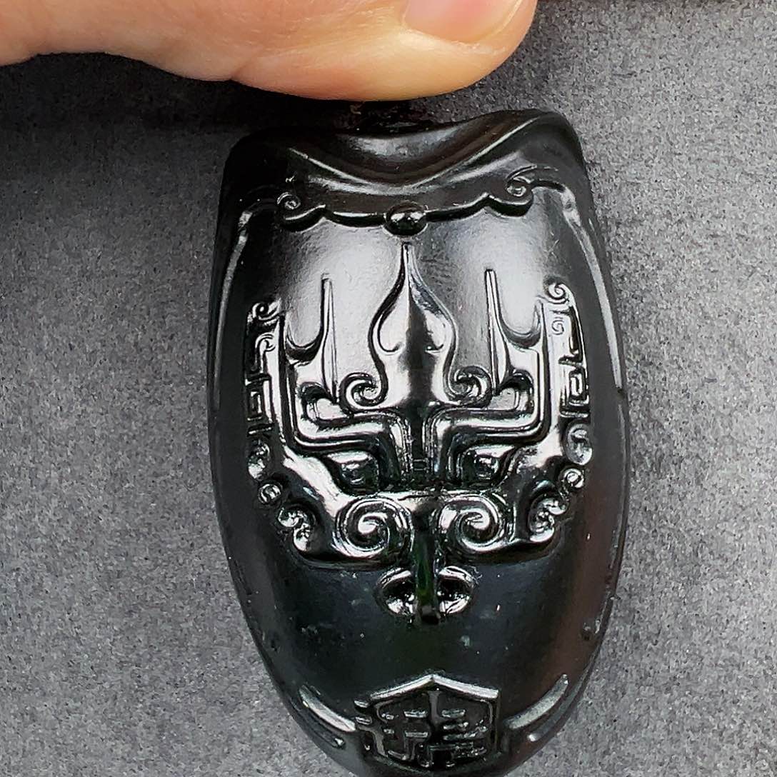 和田玉挂件未镶嵌富甲一方