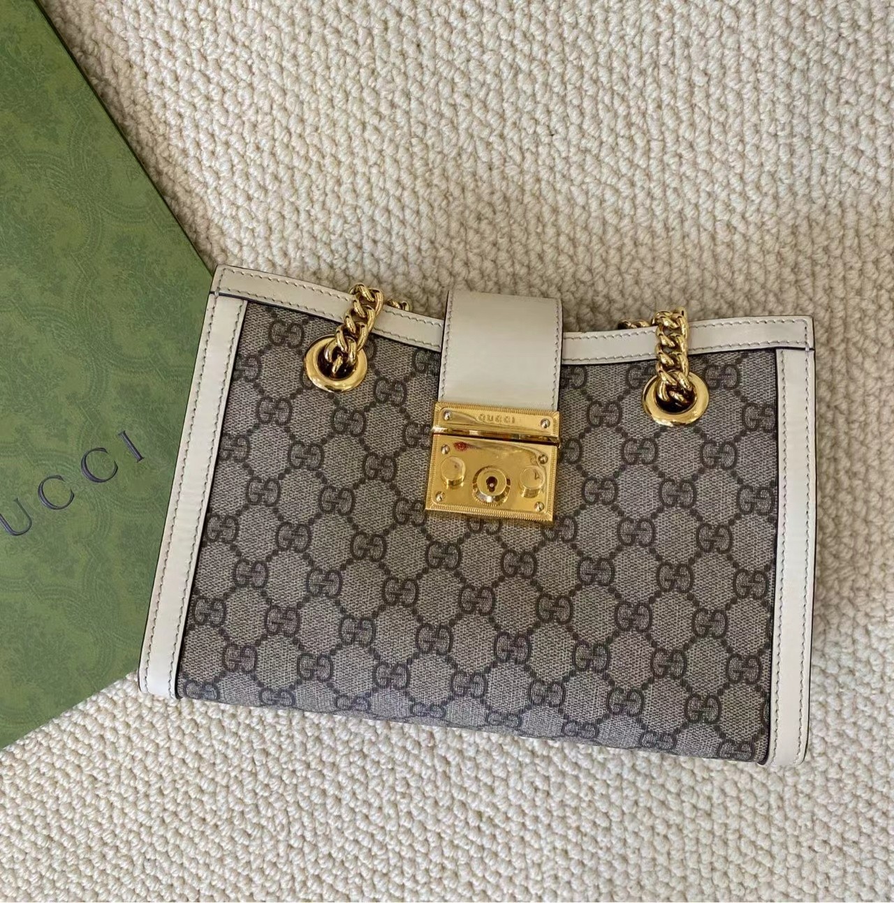 95新 GUCCI/古驰 闲里/古驰/98新padlock白边小号单肩