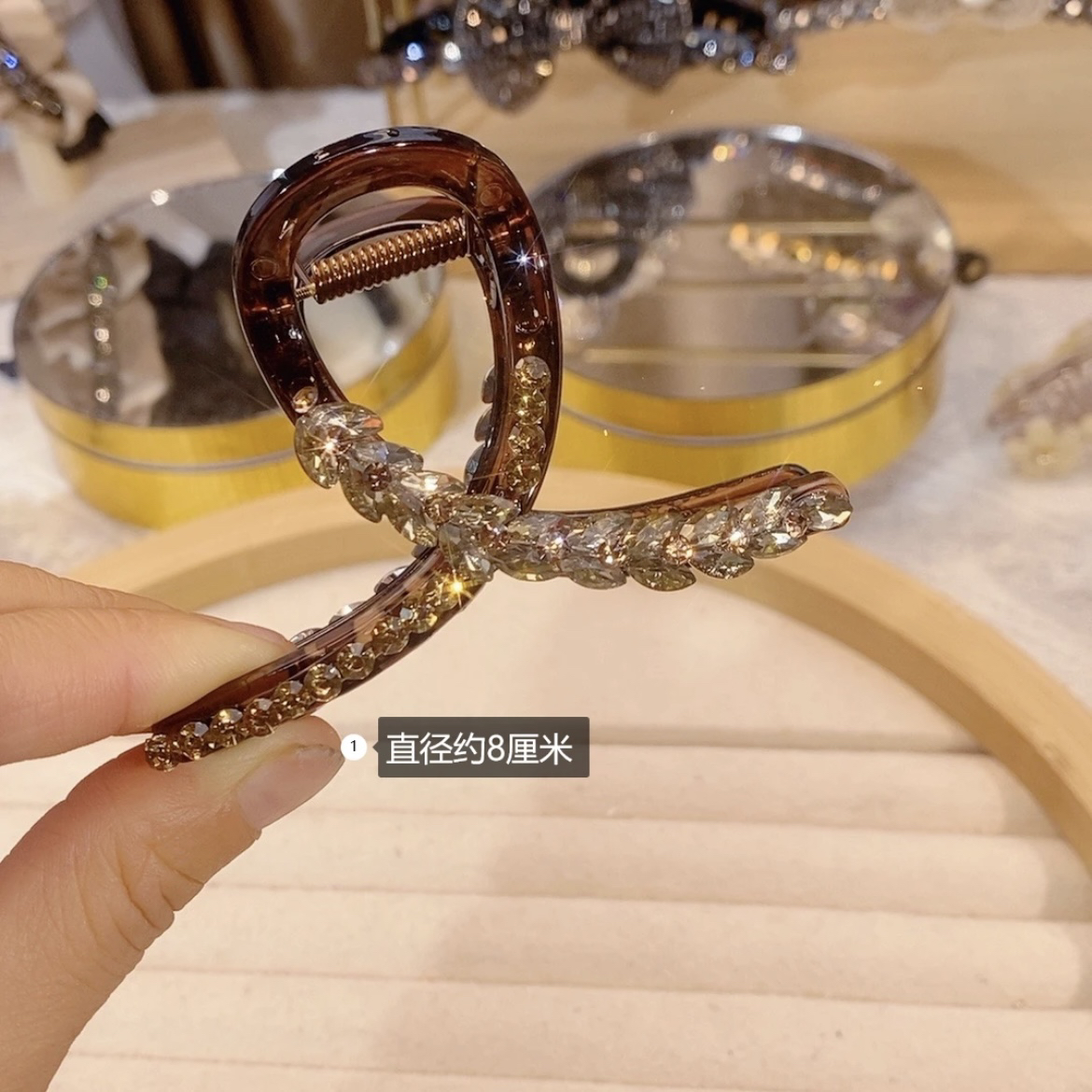 满钻麦穗抓夹女2024新款高级感后脑勺鲨鱼夹精致发夹头饰