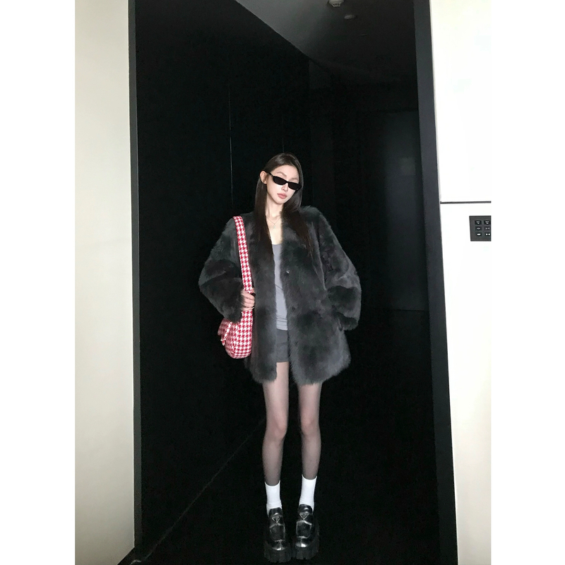 COCO皮草"佩里月光"进口嵿级托斯卡纳皮毛一体皮草V领外套