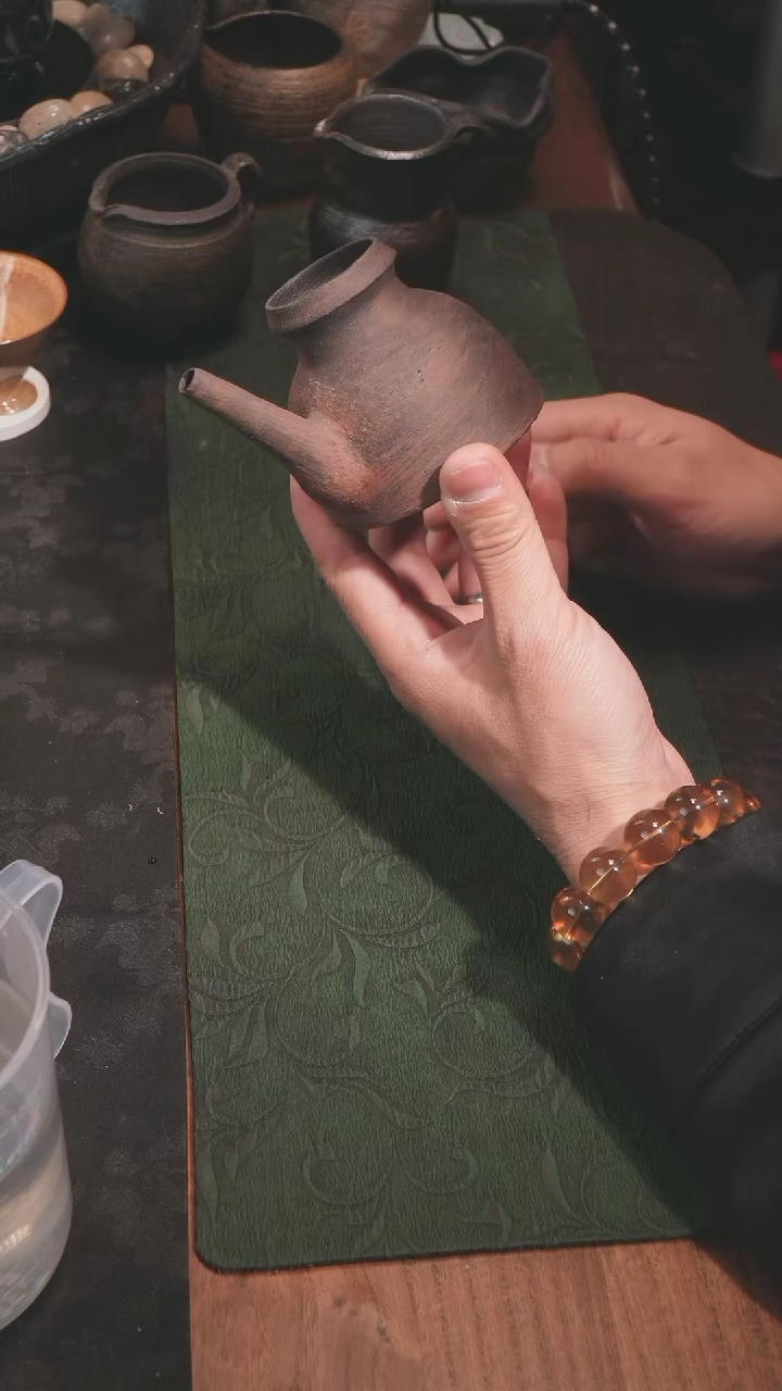 【闪购商品】紫砂1221026公道长颈