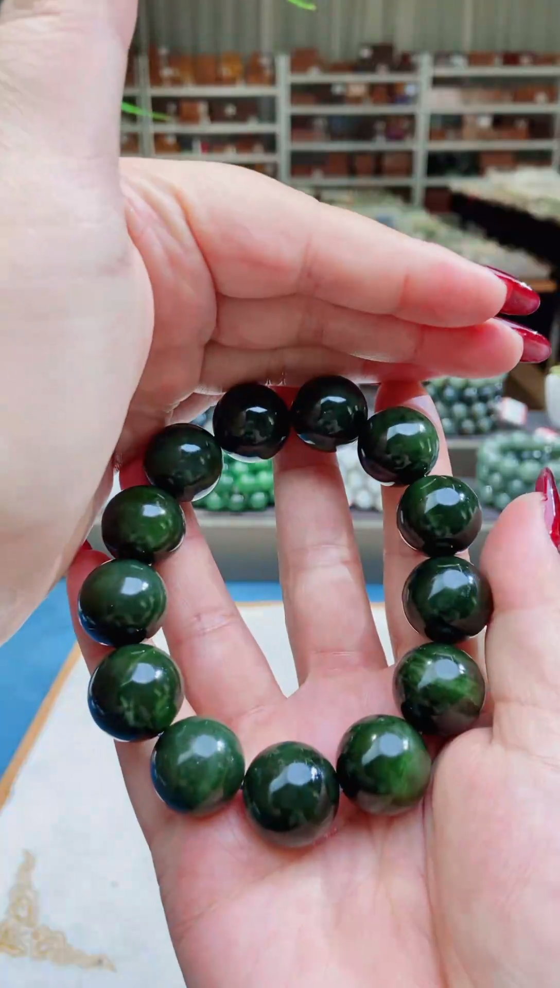 【闪购商品】和田玉手串未镶嵌俄7碧玉18