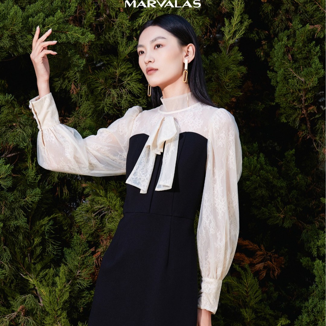 【大梦专属】曼德诗M534302920甜美连衣裙气质蕾丝拼接收腰时尚