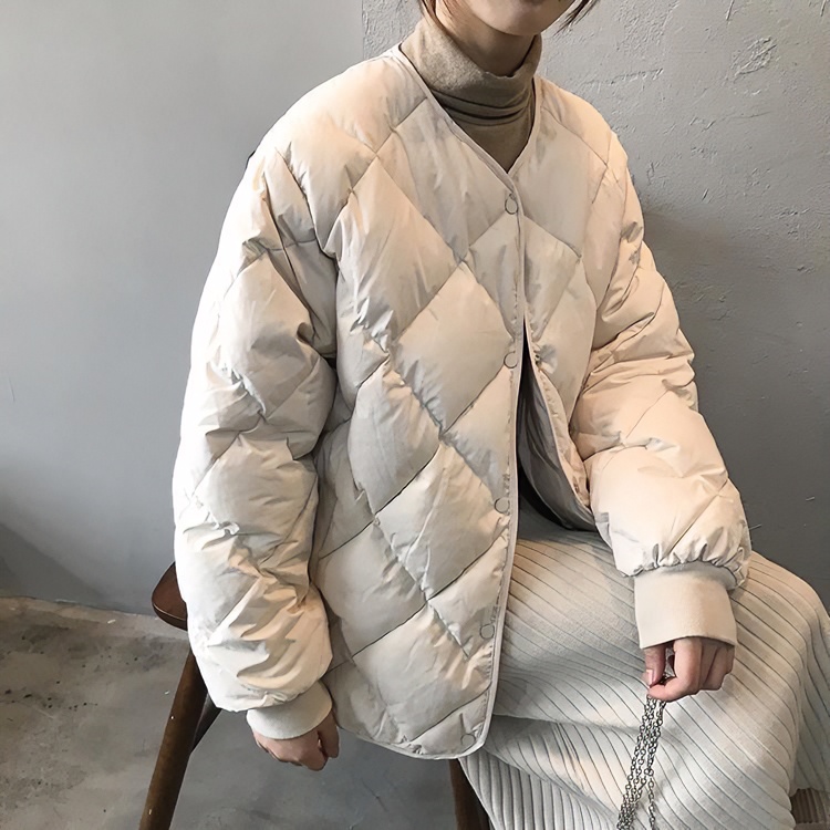 波司澄羽绒服2023新款时尚羽绒服女短款轻薄小个子复古菱形格茧型