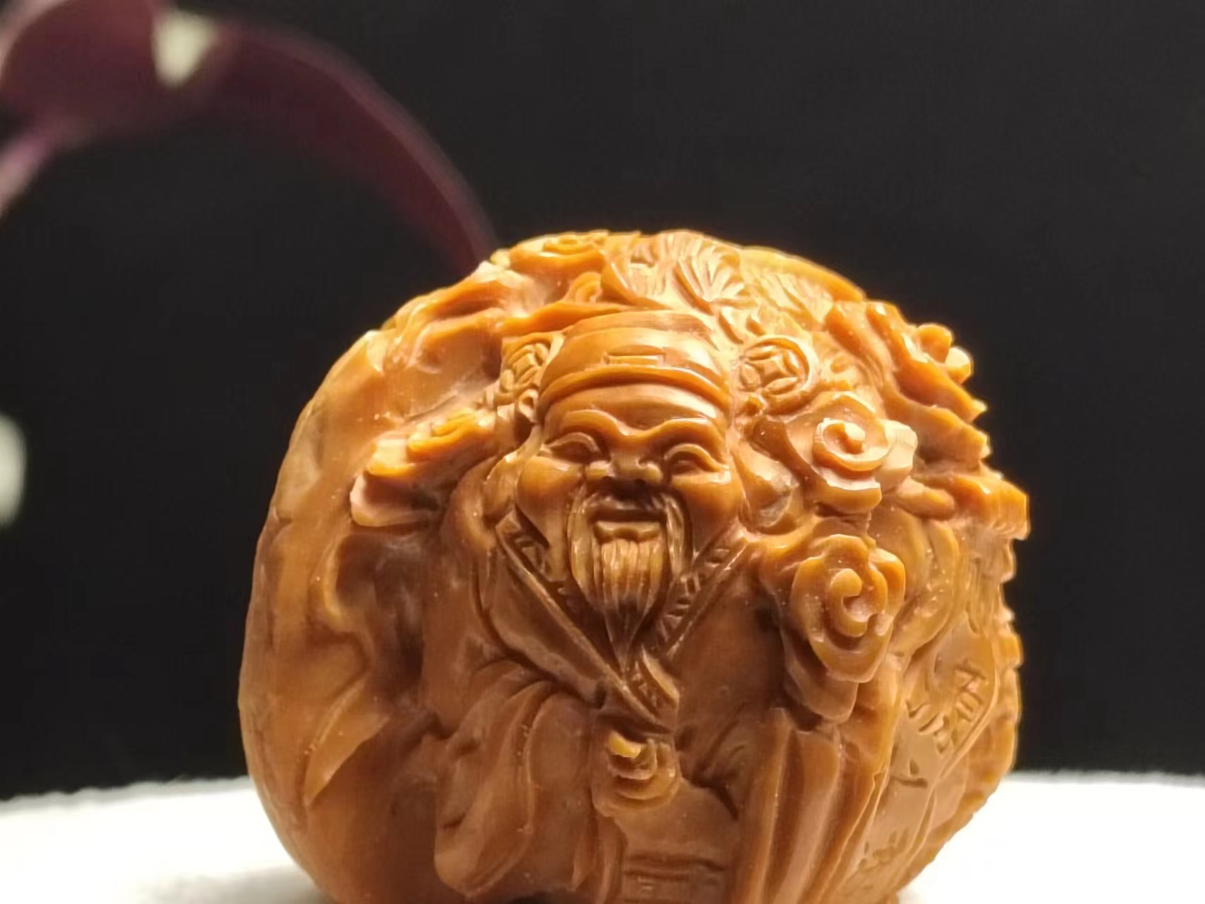 文玩核桃雕刻财神一对白狮子核桃纯手工雕刻尺寸39左右