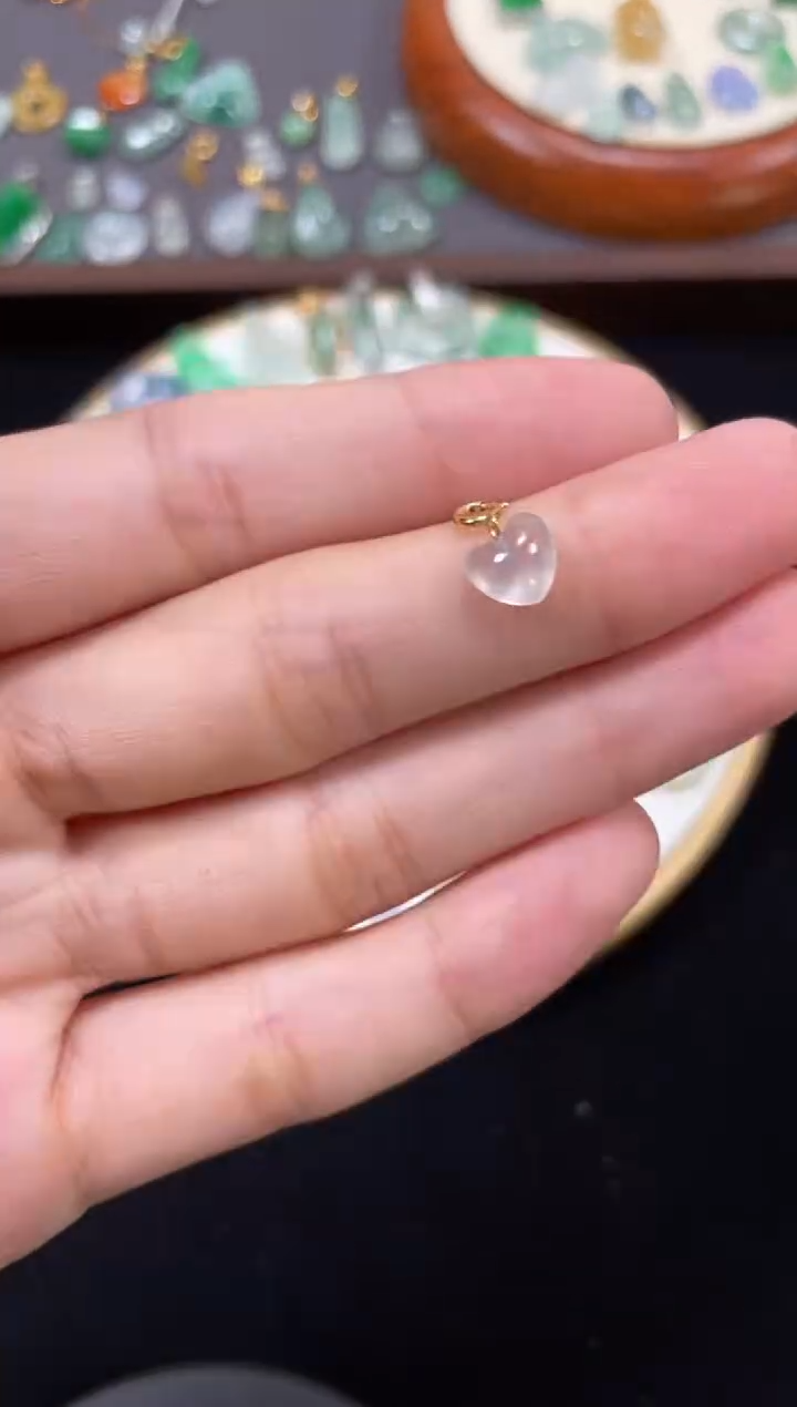 【闪购商品】翡翠吊坠(不含链)18K金镶嵌一个   JK483
