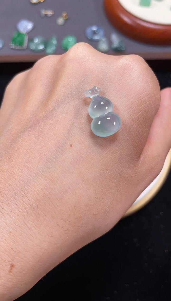 【闪购商品】翡翠吊坠(不含链)未镶嵌一个  JK625