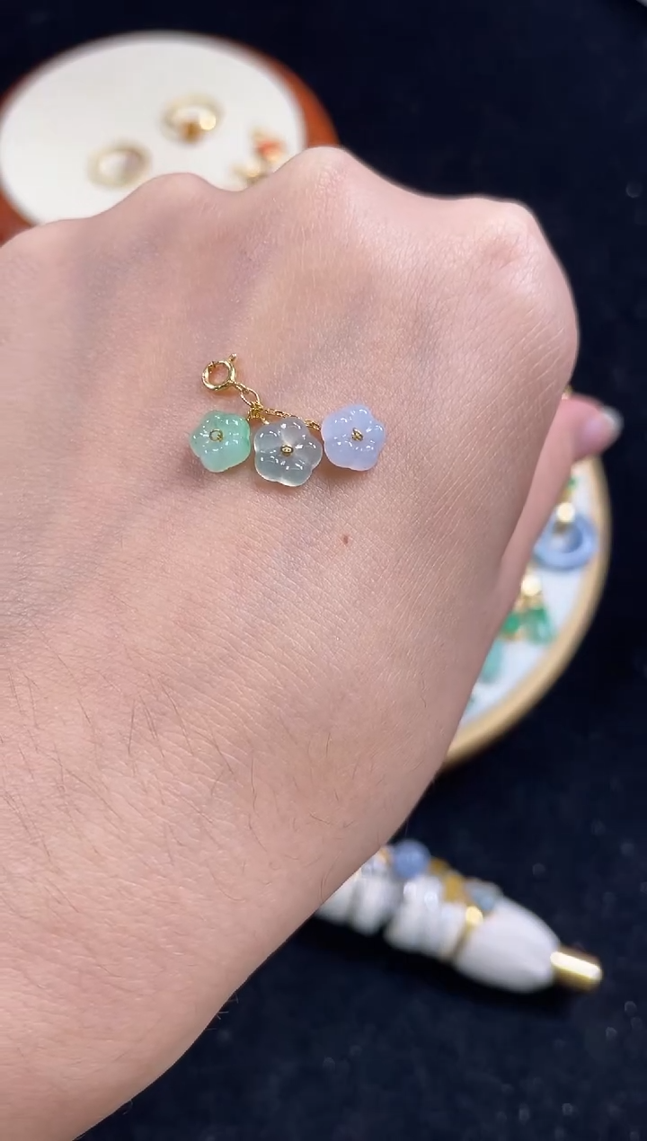 【闪购商品】翡翠吊坠(不含链)18K金镶嵌一个  JK288