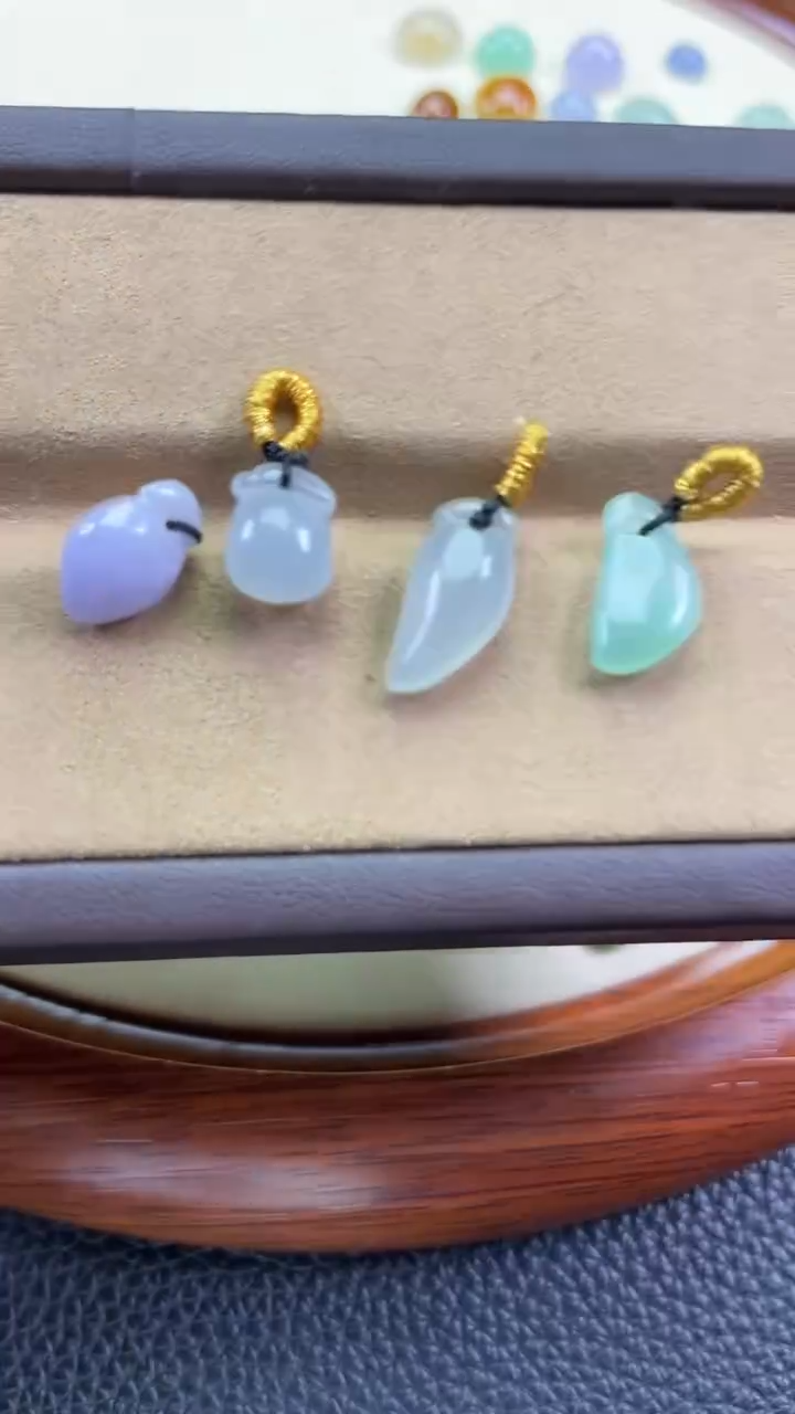 【闪购商品】翡翠裸石未镶嵌翡翠手串4个