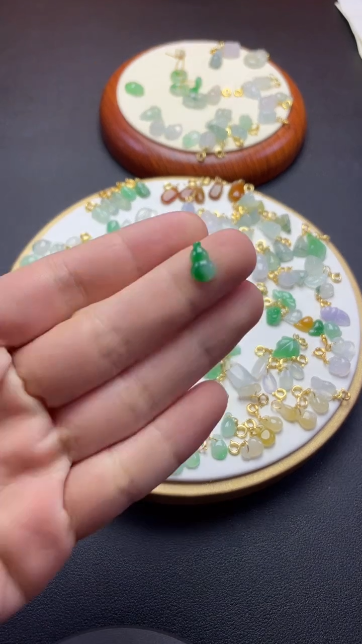 【闪购商品】翡翠裸石银S925镶嵌葫芦一个  P113