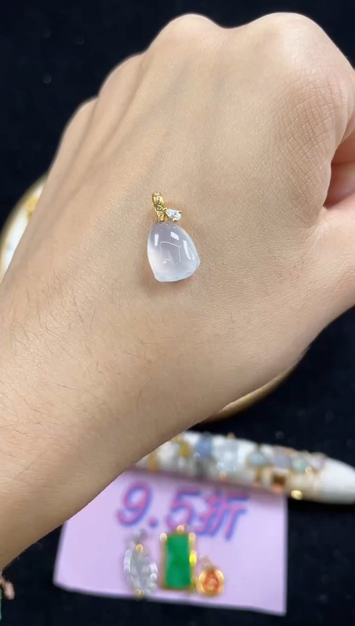 【闪购商品】翡翠吊坠(不含链)18K金镶嵌一个  JK699