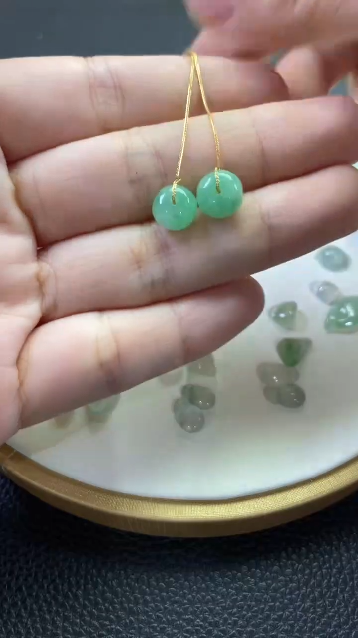 【闪购商品】翡翠耳钉18K金镶嵌耳线两个