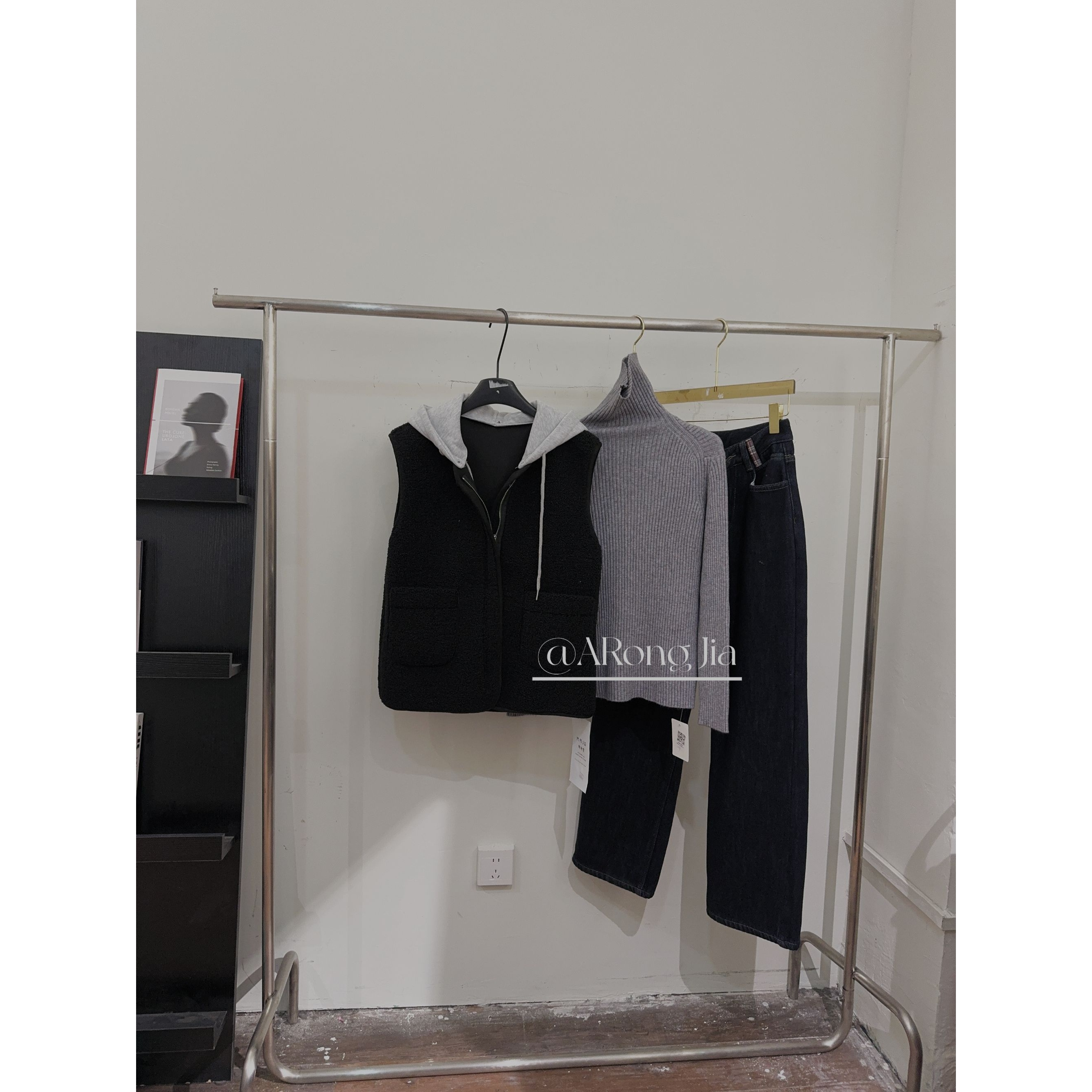 【ARONG阿荣家】马甲-03529-黑色-F