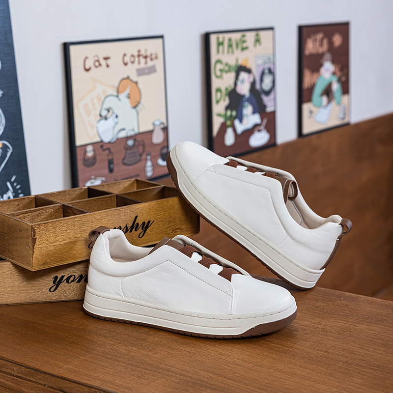 米娅家2025新款双层皮一脚蹬运动时尚百搭低帮平底板鞋