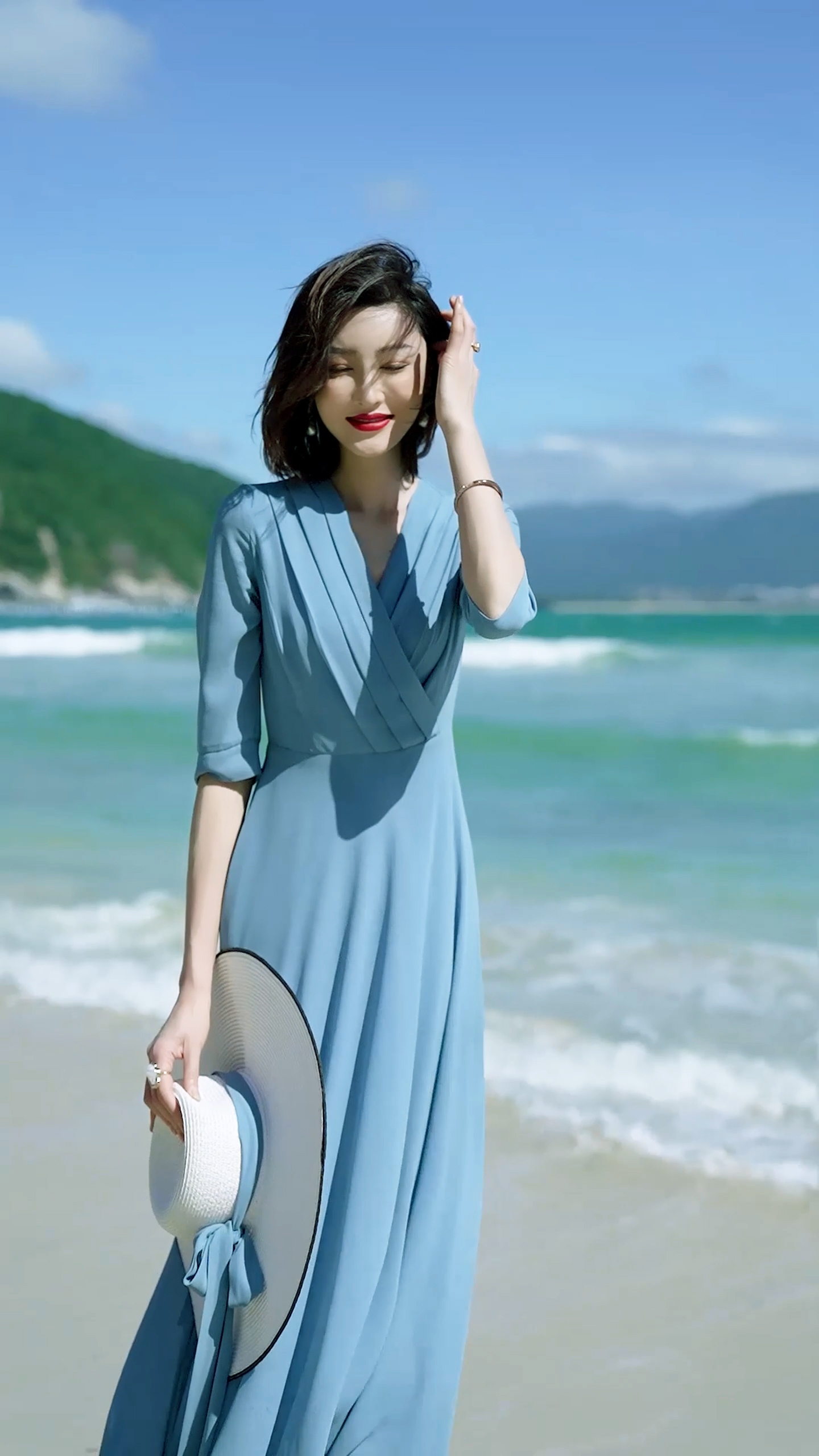 2025夏季新款莱赛尔天丝乔其纱奢雅时尚V领收腰显瘦连衣裙WF3071