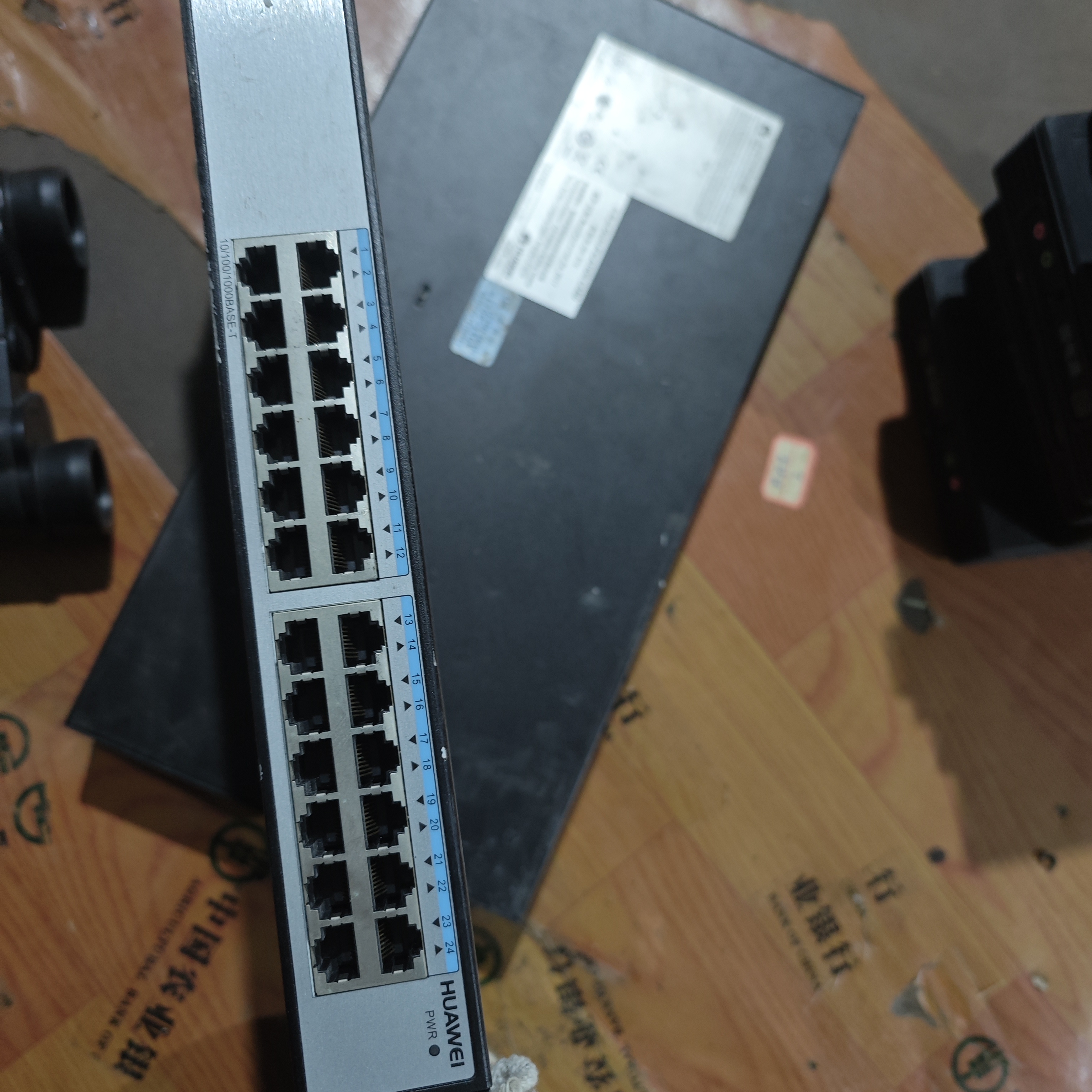 80新  华为S1700-24GR千兆24口交换机单机器功能正常