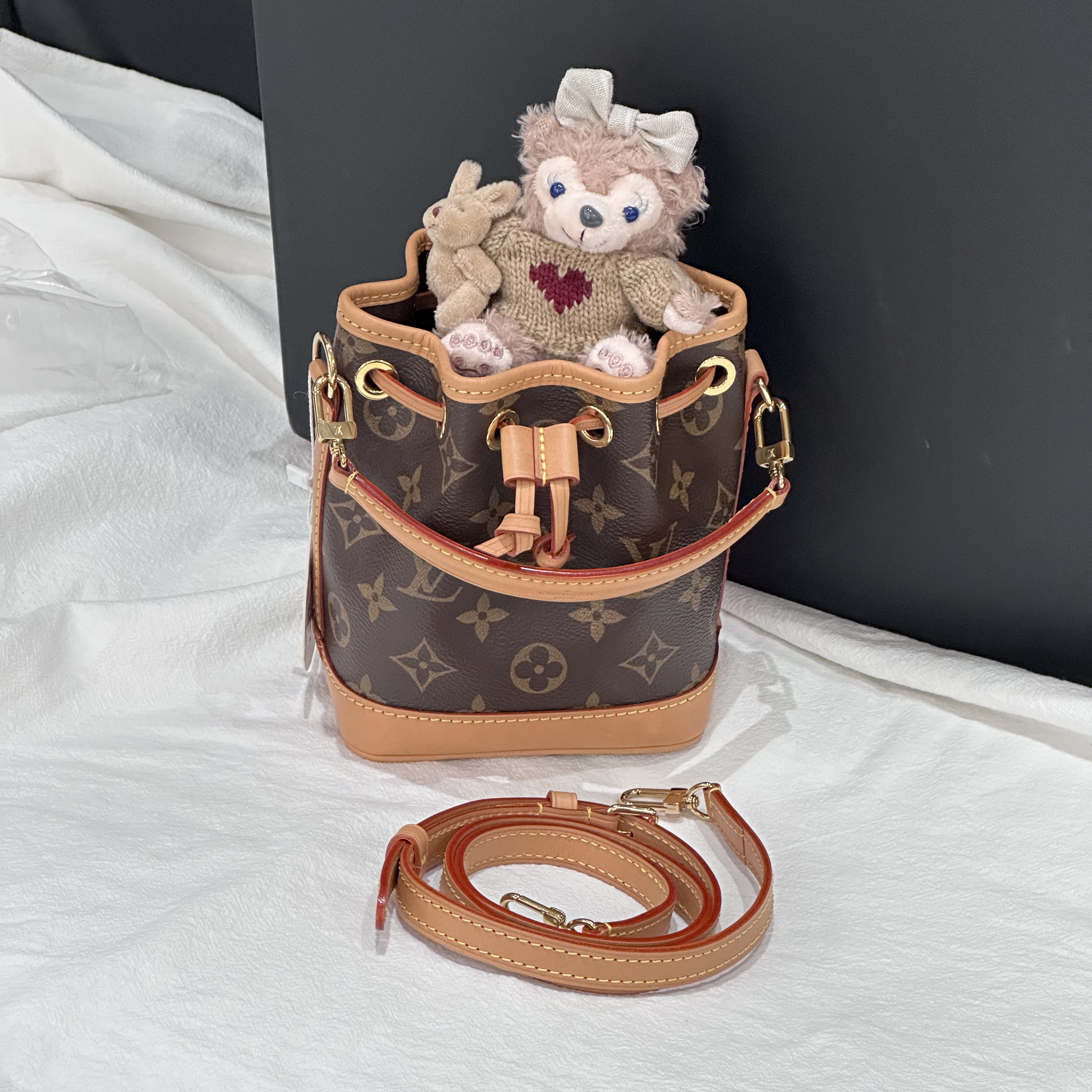 95新 LouisVuitton/路易威登 Lv 新款nano noe抽绳老花水桶双肩带