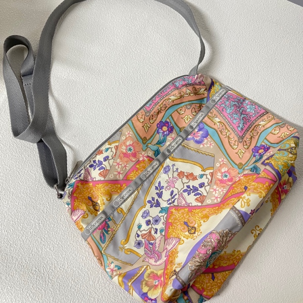 【六六中古】孤品花纹斜挎包ab815尺寸26*19*10