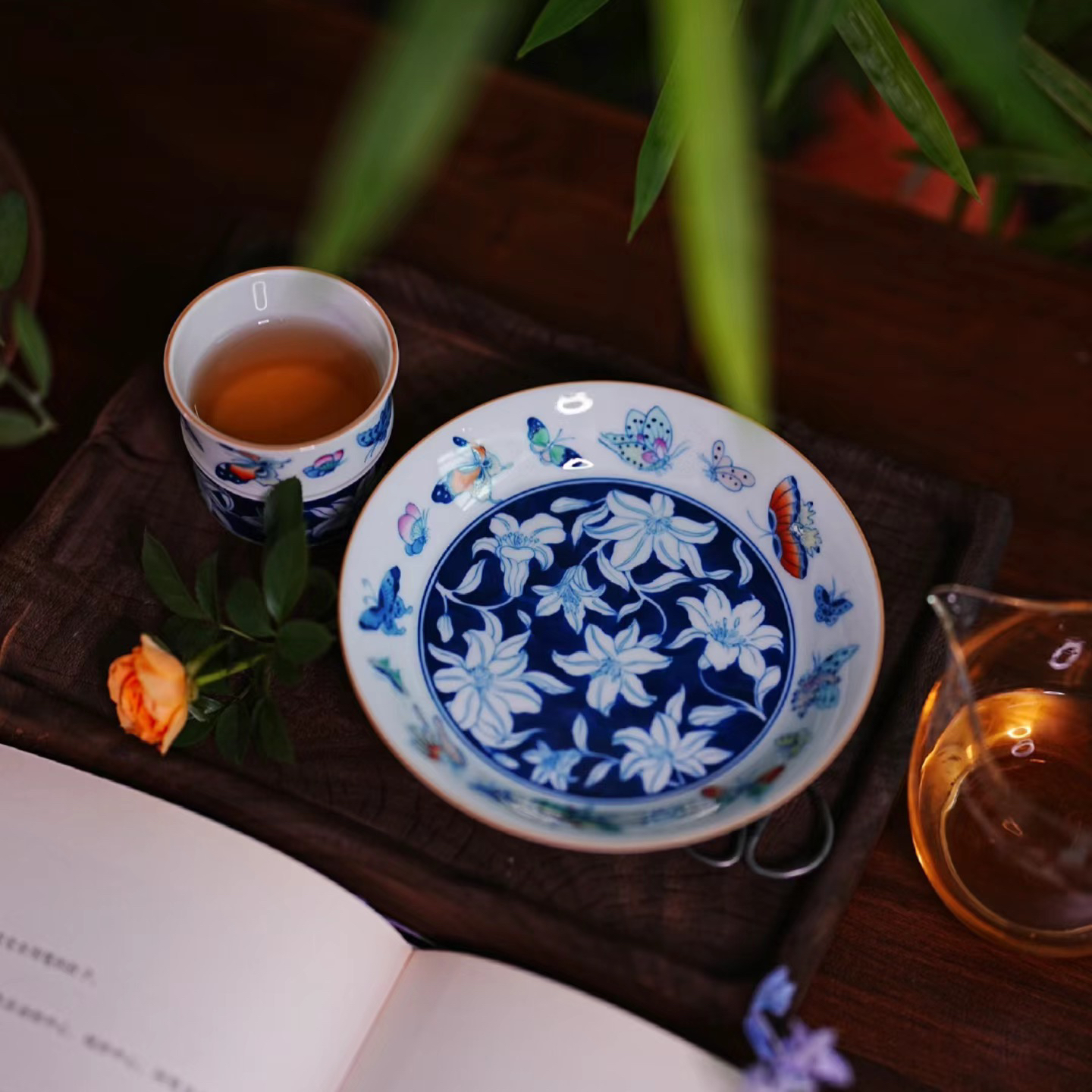 【雲梦】卓君-百合蛱蝶壶承（ZJ00026）