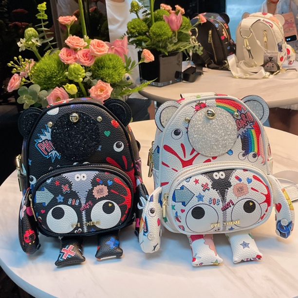 EYE大眼睛小众设计感胸包卡通涂鸦可爱百搭立体迷你背包