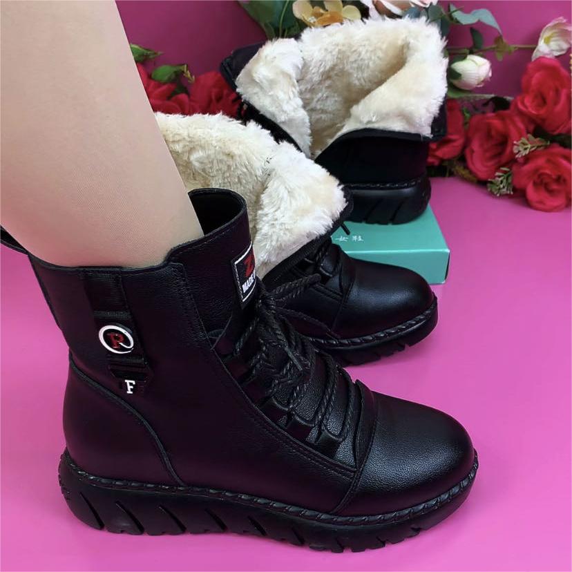 冬季加绒保暖加厚马丁靴软底防滑妈妈鞋