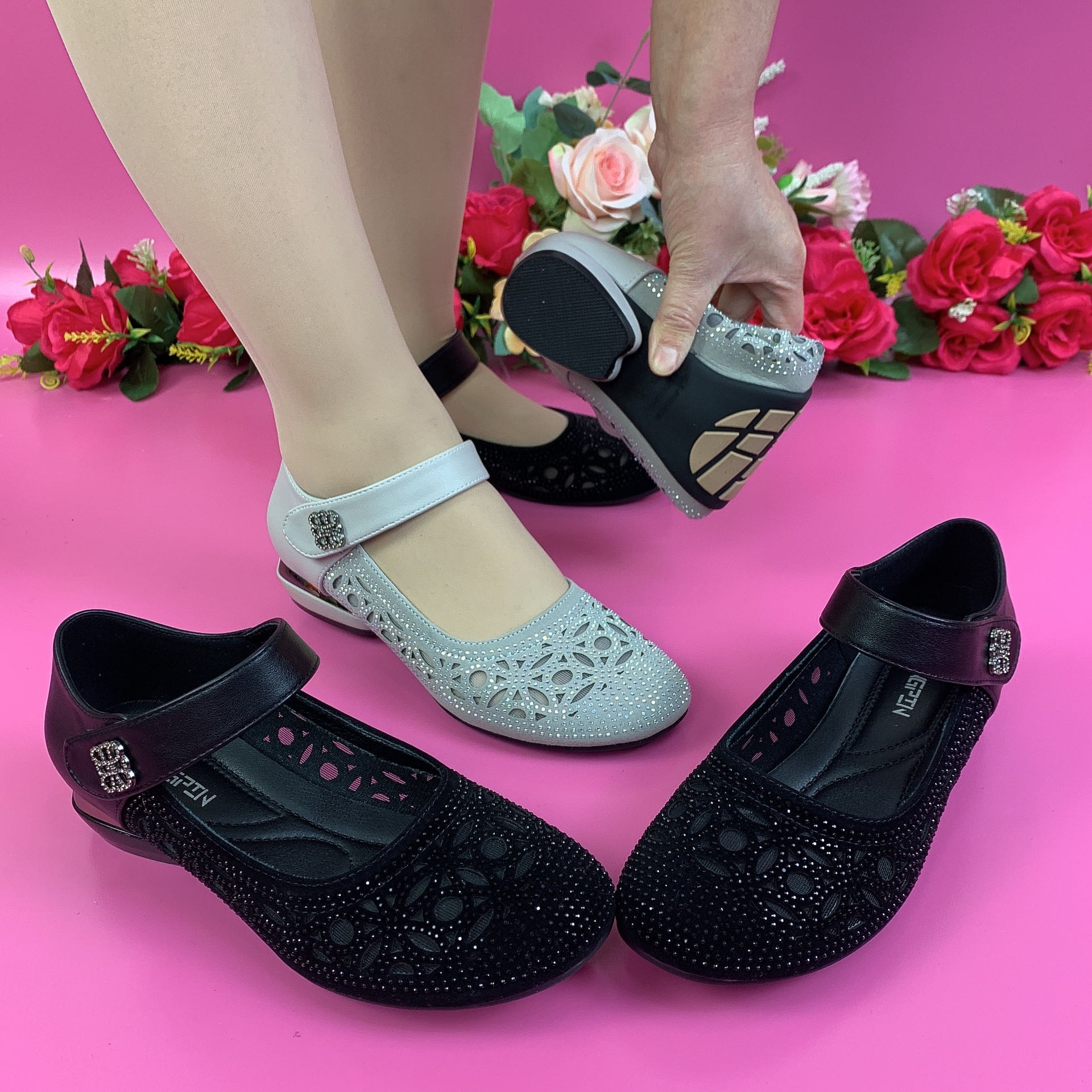 2023新款时尚烫钻百搭女鞋低跟软底圆头舒适小单鞋